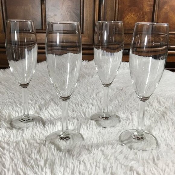 NWOT Set of 4 Premium Glass Faceted Stem Champagne Flutes - Picture 3 of 9